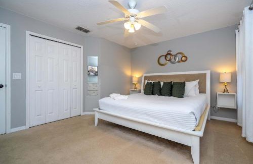 Bellavida Casa | Modern & Comfortable 4BR Townhome - Pool and BBQ!