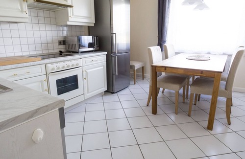 Telgte Apartamento | Apartamento moderno y confortable, 127 m², entrada propia, vista a la naturaleza.