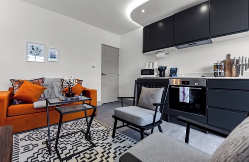 Coppetts Apartamento | Modern Comforts 2 BD Flat - Sleeps 5