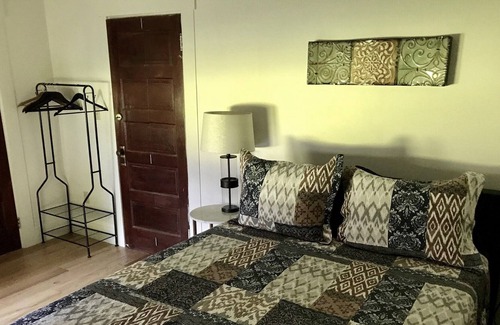 Monson Casa | Recién remodelado, pasos fáciles para el lanzamiento de Hebron, pubs, tiendas. ¡Vea las tierras altas!