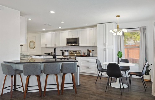 Saginaw Casa | Modern Comforts & Classic Charm w Pool, 5BD