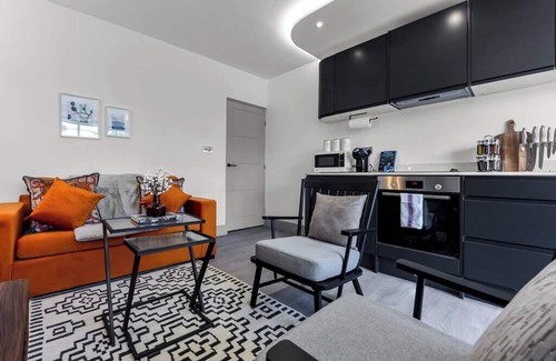 Fortis Green Apartamento | Modern Comforts 2 BD Flat - Sleeps 5