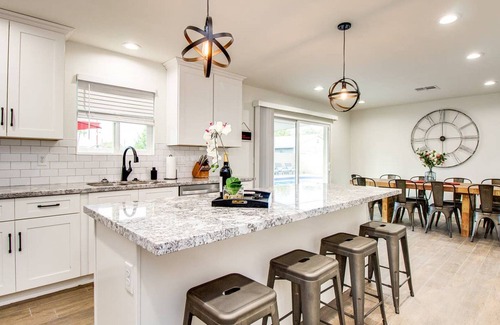 South Scottsdale Villa | Modern Comforts Near Old Town Scottsdale and Asu!