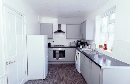 Hatfield Casa | Modern,comfy 2 Bedroom House in Hatfield, Town Centre, Free Parking!