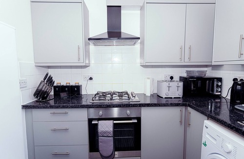 Hatfield Casa | Modern,comfy 2 Bedroom House in Hatfield, Town Centre, Free Parking!