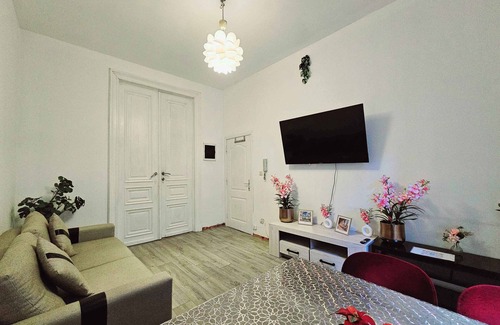 Brussels Apartamento | Modern & comfy oasis in city.