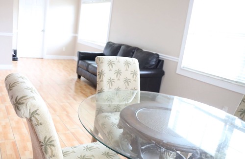 Fort Myers Casa | Modern & Comfy Oasis ~ Mins to Downtown ~ Parking!