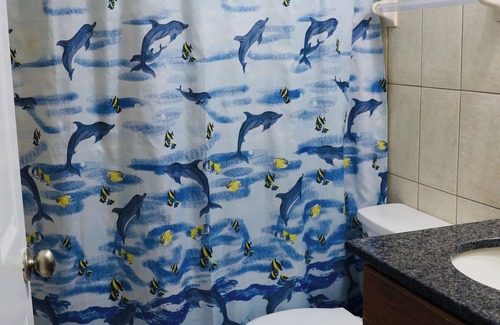Fort Myers Casa | Modern & Comfy Oasis ~ Mins to Downtown ~ Parking!