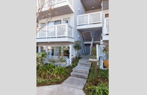 Capistrano Beach Condominio | DP Moderno Condominio amueblado Mensual-Cerca de la playa!