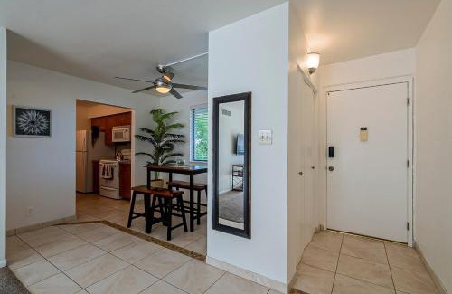 South Scottsdale Apartamento | Modern Condo - Get to Old Town in Minutes!