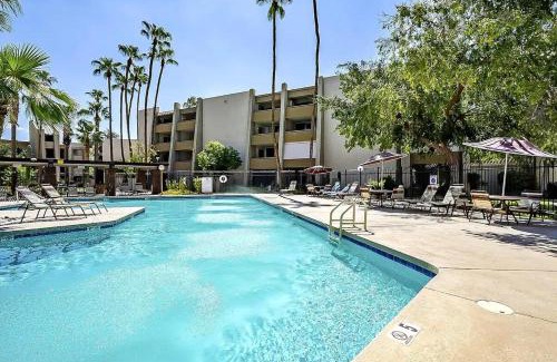 South Scottsdale Apartamento | Modern Condo - Get to Old Town in Minutes!