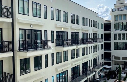 Windwood Apartamento | Modern condo in the city.. ten minutes away from Lenox mall and perimeter mall