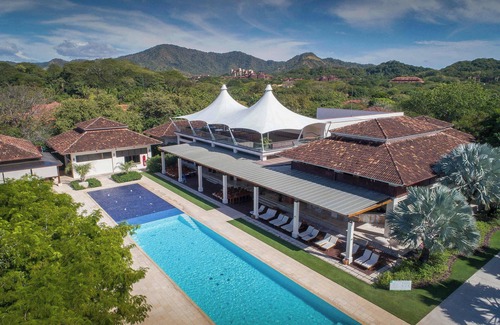Playa Conchal Condominio | Modern Condo | Pool & Clubhouse Perks