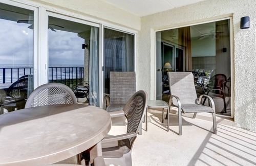 Fernandina Beach Condominio | Modern Condo with wonderful view of the Atlantic, Oceanside Pool and Short Walk to the Beach by RedAwning