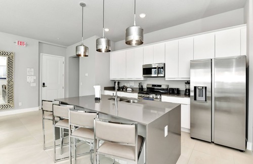 Reunion Casa | Modern Condo with Large Outdoor Patio. Reunion Resort Water Park Access near Disney at Spectrum Resort Orlando by Rentyl – B9 #138