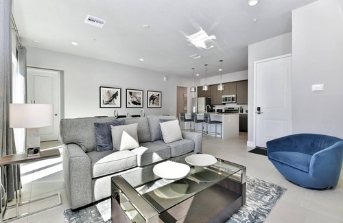 Reunion Casa | Modern Condo with Large Outdoor Patio. Reunion Resort Water Park Access near Disney at Spectrum Resort Orlando by Rentyl – B9 #136