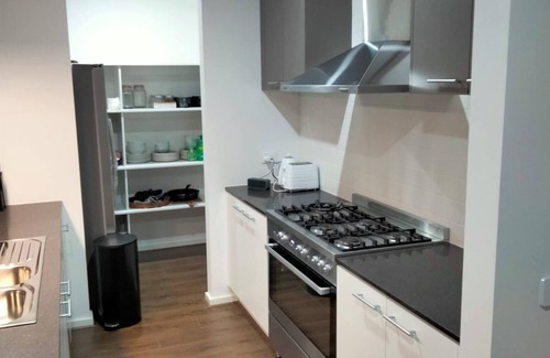 St Leonards Casa | Casa moderna y acogedora de 4 dormitorios a pie de playa