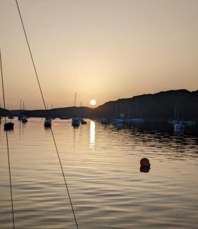 Mawnan Smith Apartamento | Modern cosy apartment walking distance to many cove beaches and coast path walks as well as the famous Helford river