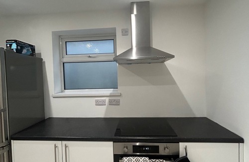 Margam Casa | Modern Cosy Spacious 4 Bedroom House