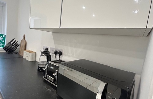 Margam Casa | Modern Cosy Spacious 4 Bedroom House