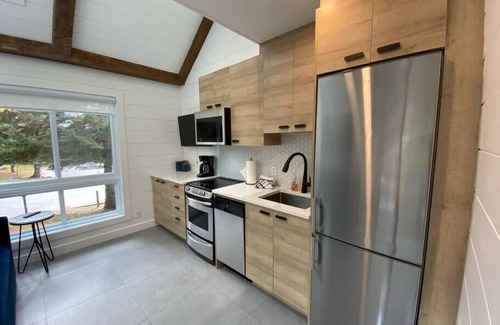 Mont-Tremblant Pedestrian Village Casa | Modern Cottage in the Tremblant Ski Village