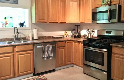 Hattiesburg Casa | Little House with Big Comfort - Situado en el centro de Hattiesburg