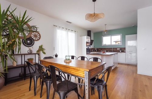 Tarabel Casa | Modern country house - sleeps 8/10 - heated pool