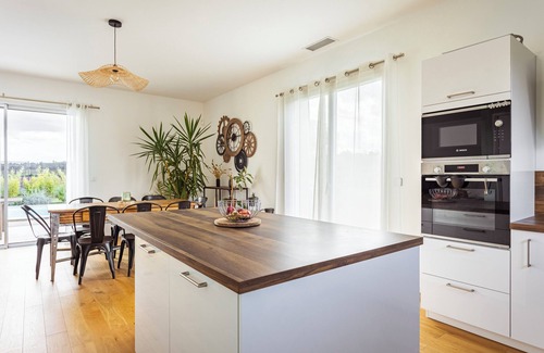Tarabel Casa | Modern country house - sleeps 8/10 - heated pool