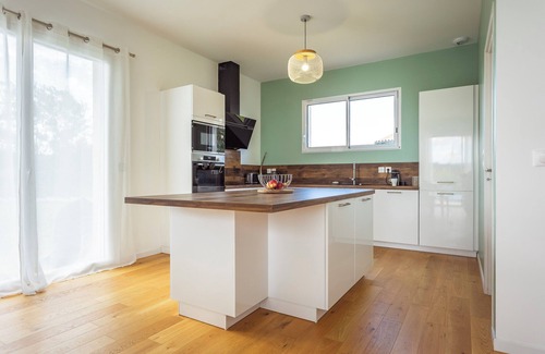 Tarabel Casa | Modern country house - sleeps 8/10 - heated pool