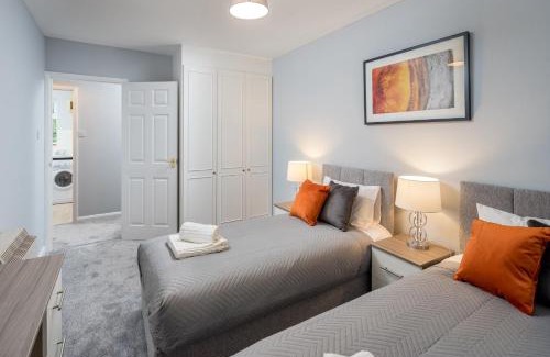 Southgate Apartamento | Modern & Cozy 1BR Apartment in Crawely Easy Access to Gatwick & Town