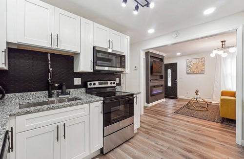 Sylvan Hills Casa | Modern Cozy 2BR Near ATL Airport
