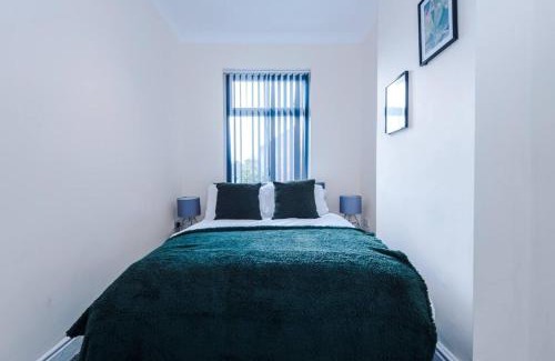 Golborne Apartamento | Modern & Cozy 3BR House - Sleeps 8