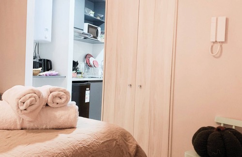 Quinta Normal Apartamento | Refugio moderno, acogedor y equipado.Relájate en este espacio en una cómoda cama