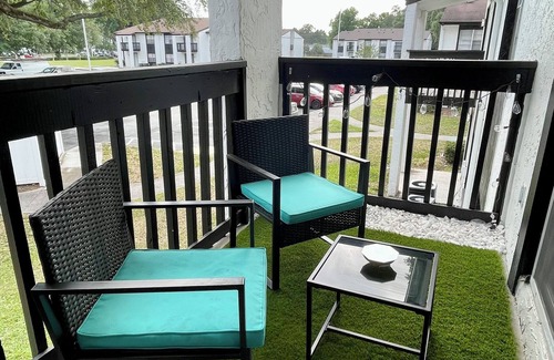 Brandon Apartamento | Modern & Cozy Apt Tampa! - Great location W/D, Full Kitchen, Toiletries included