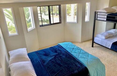 Carpinteria Apartamento | Modern & Cozy Gem ~ Walk to the Beach ~ Queen Beds