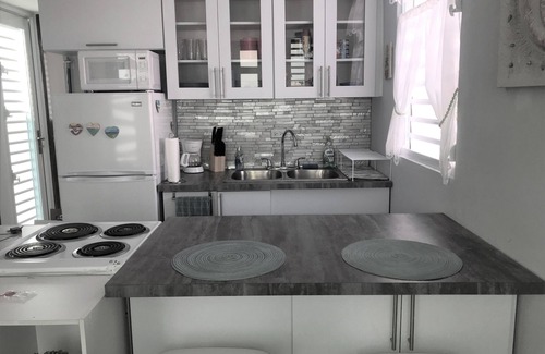 Boca Velazquez Casa | Acogedora casa moderna en el paraíso puertorriqueño