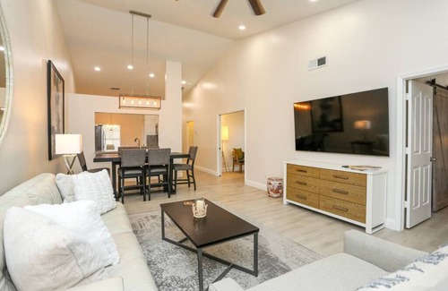 Lely Golf Estates Casa | Modern Cozy Lakeside retreat with stunning view