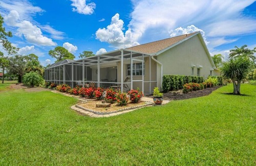 Lely Golf Estates Casa | Modern Cozy Lakeside retreat with stunning view