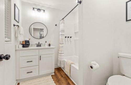 Tallahassee Casa | Modern & Cozy Midtown Charm Free Parking Fsu