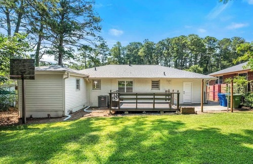 Browns Mill Park Casa | Modern Cozy n Trendy Ranch Home!