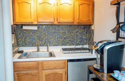 Wheaton-Glenmont Casa | Modern Cozy Silver Spring Getaway Basement Guesthouse - Close to DC