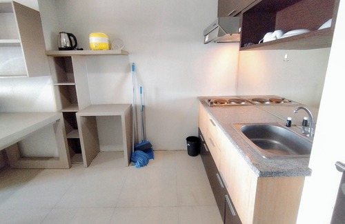 Siwalankerto Apartamento | Modern Cozy Studio at The Square Surabaya Apartment