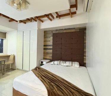 Mabolo Apartamento | Modern Cozy with Netflix Condo Unit in Calyx Cebu Ayala