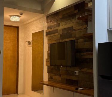 Mabolo Apartamento | Modern Cozy with Netflix Condo Unit in Calyx Cebu Ayala