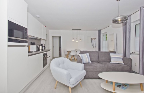 Gross Zicker Apartamento | Modern vacation apartment with private terrace - Haus Inselwind FeWo MEERzauber