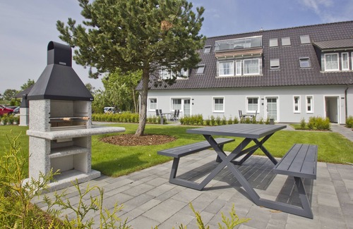 Gross Zicker Apartamento | Modern vacation apartment with private terrace - Haus Inselwind FeWo MEERzauber