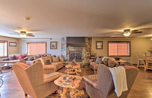 Deadwood Apartamento | Modern Deadwood Apt with Mountain Views and Grill!