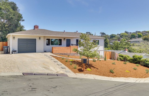 Seaside Cabaña | Modern Del Rey Oaks Retreat: 2 Mi to Monterey Bay!