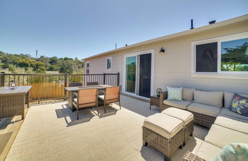 Seaside Cabaña | Modern Del Rey Oaks Retreat: 2 Mi to Monterey Bay!