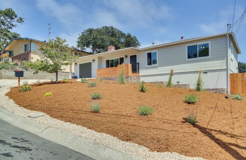 Seaside Cabaña | Modern Del Rey Oaks Retreat: 2 Mi to Monterey Bay!
